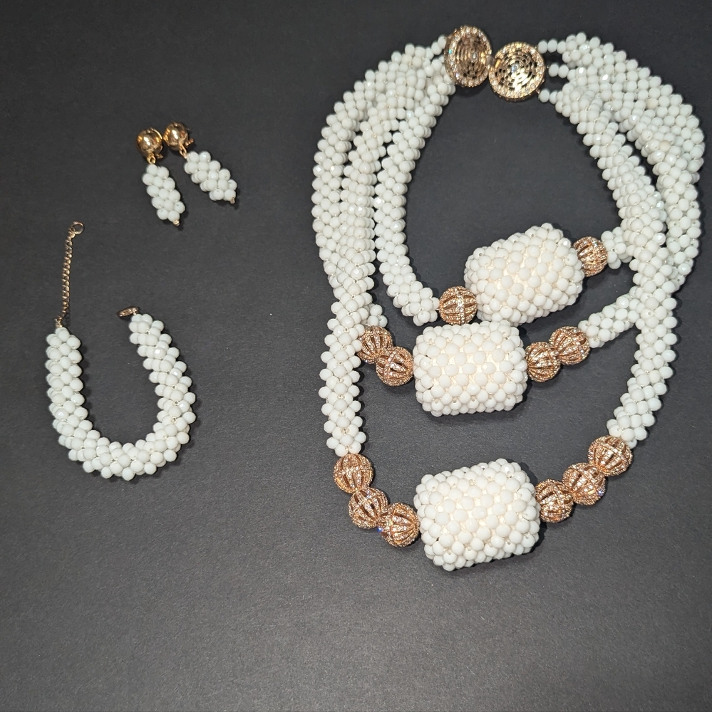 Elegant White and Gold Beaded Jewelry Set